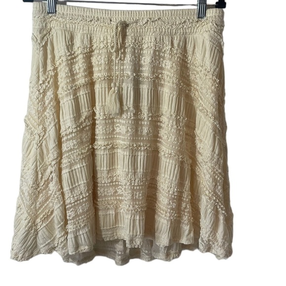 Lace Smocked Skater Skirt - NWT tag size 00 converts to size 10/ medium-large - Picture 1 of 7